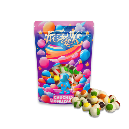 Skittles liofilizados de Frezzyks en una bolsa de tamaño normal